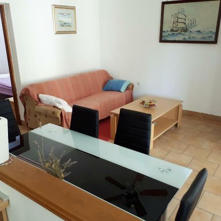 Apartamento Apartman Fox Pirovac Exterior foto