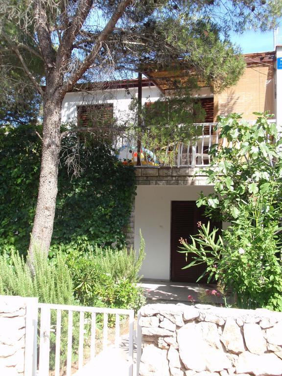 Apartamento Apartman Fox Pirovac Exterior foto