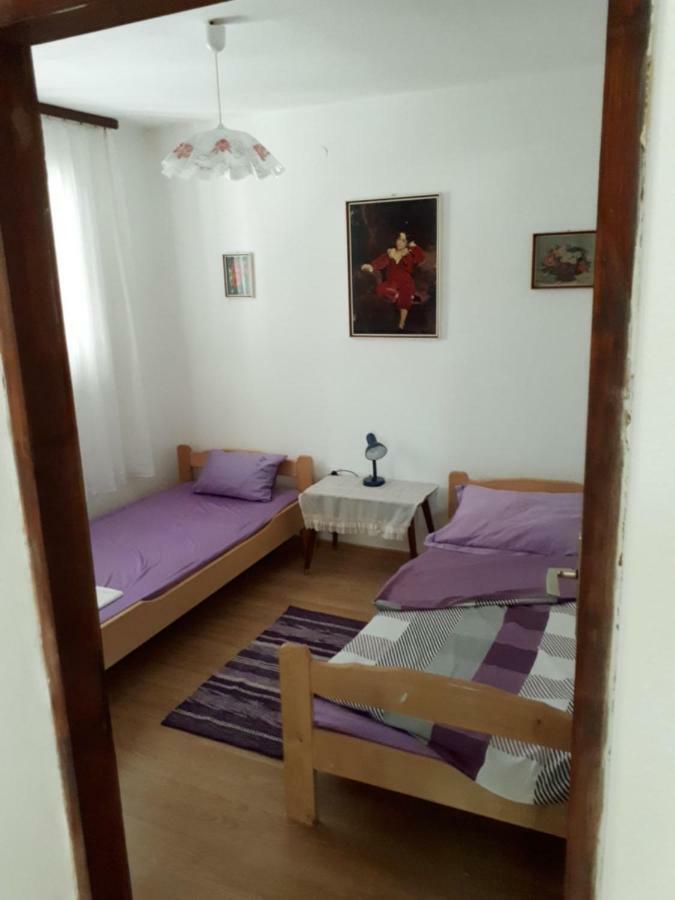 Apartamento Apartman Fox Pirovac Exterior foto